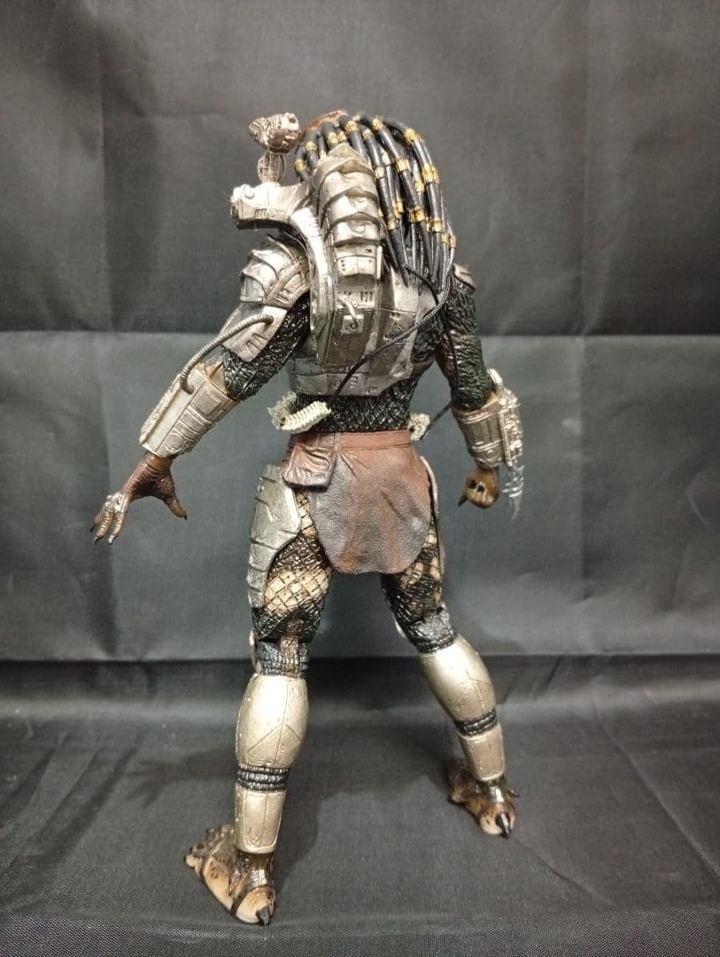 訳アリ NECA プレデター ジャングルハンター