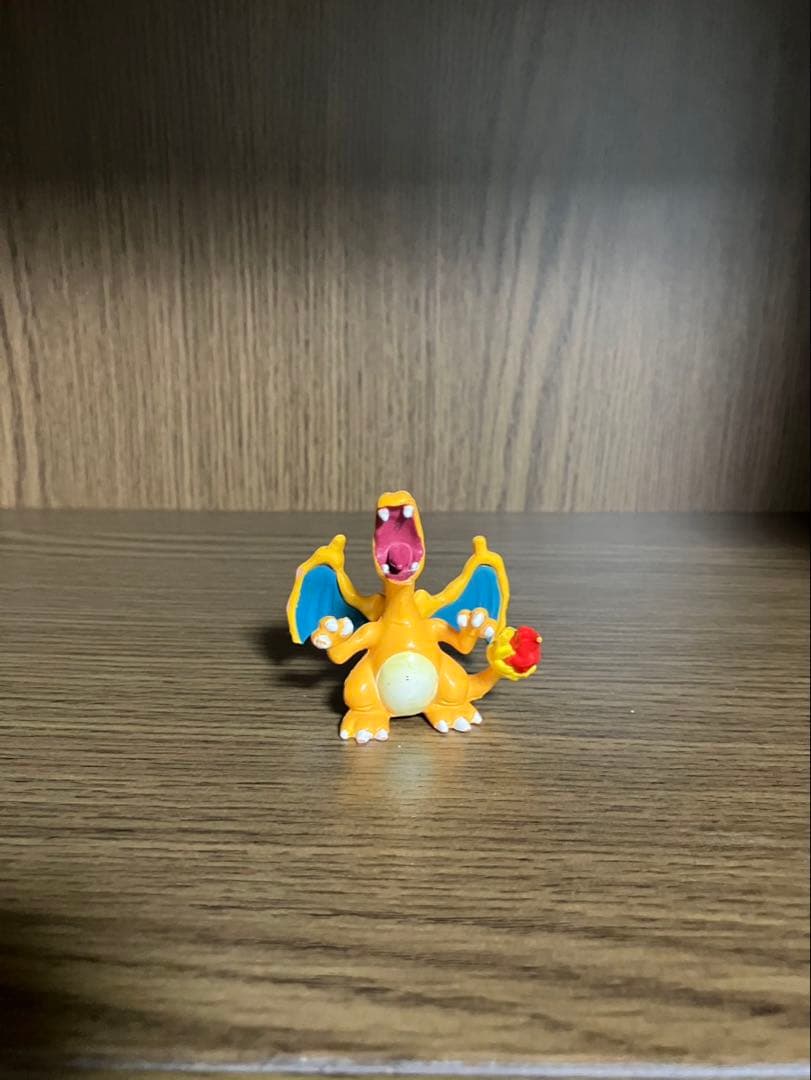 希少　顔違い　TOMY製 ポケモン　モンスターコレクション 初期　リザードン