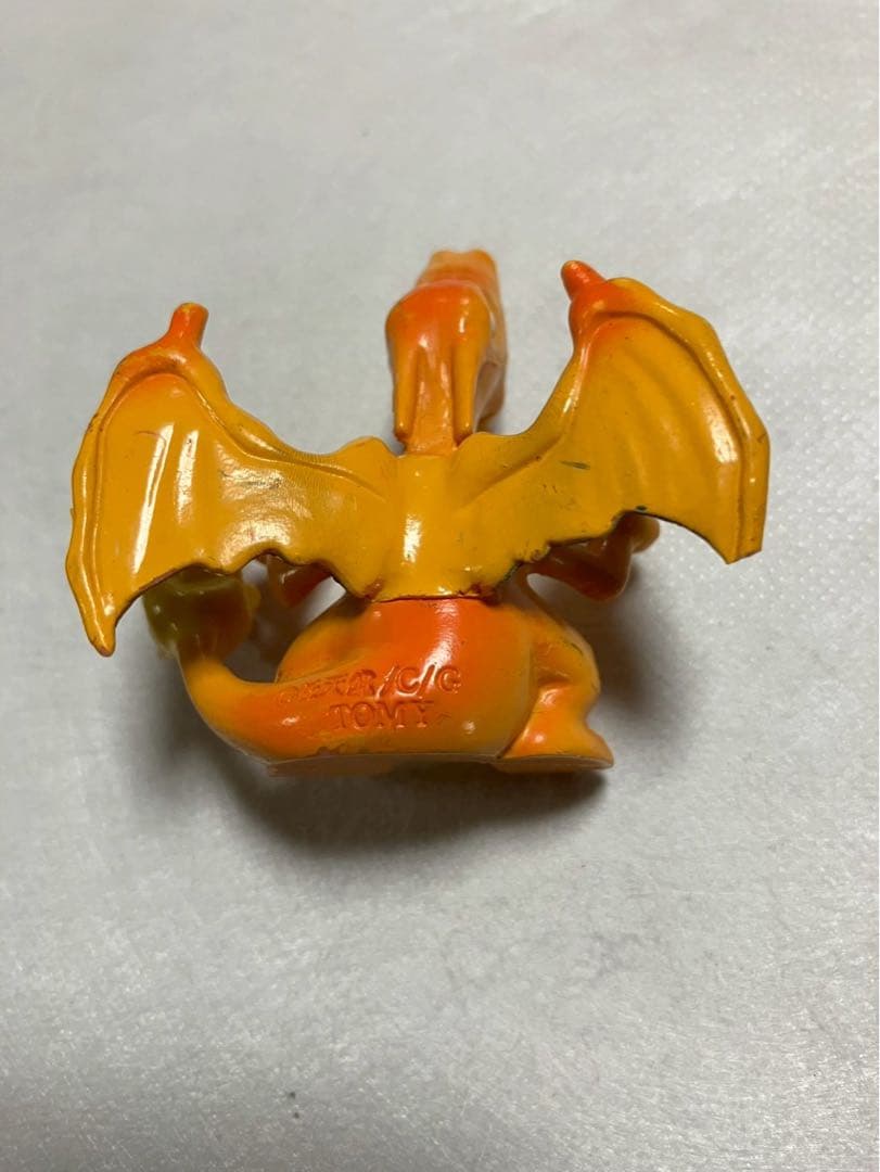 希少　顔違い　TOMY製 ポケモン　モンスターコレクション 初期　リザードン