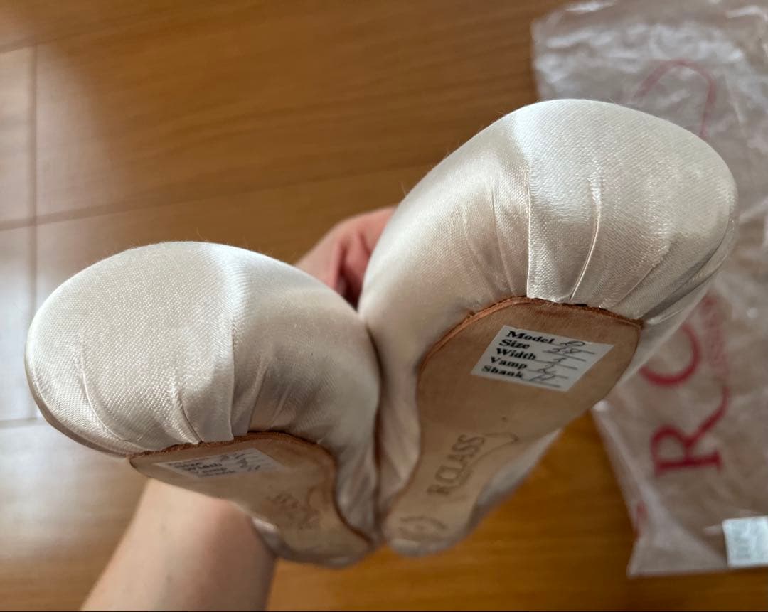 【未使用】R CLASS トゥシューズ ドルチェ