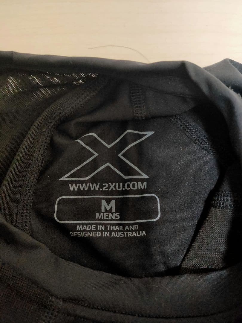 【割安】2XU メンズ Mサイズ 長袖 黒 コンプレッションウェア