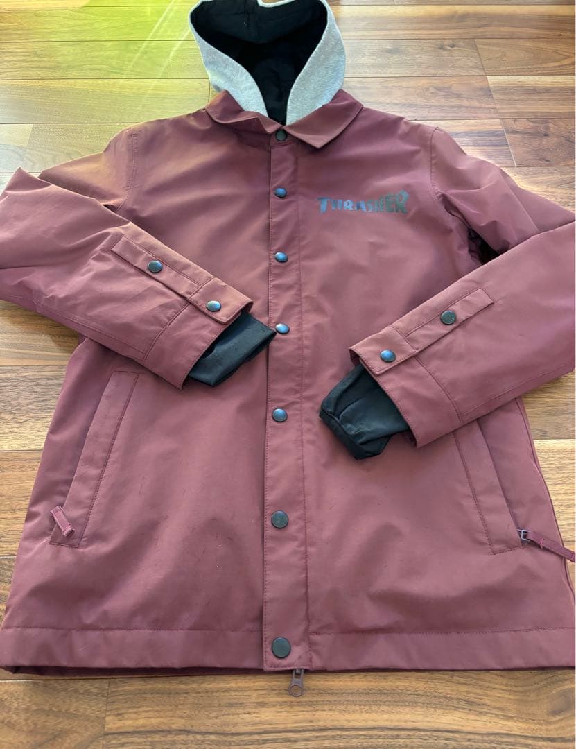 スノーボードウェア　THRASHER