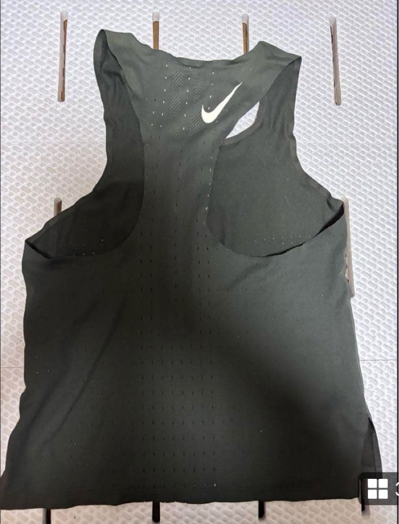 Nike AEROSWIFT ノースリーブシャツ S ブラック