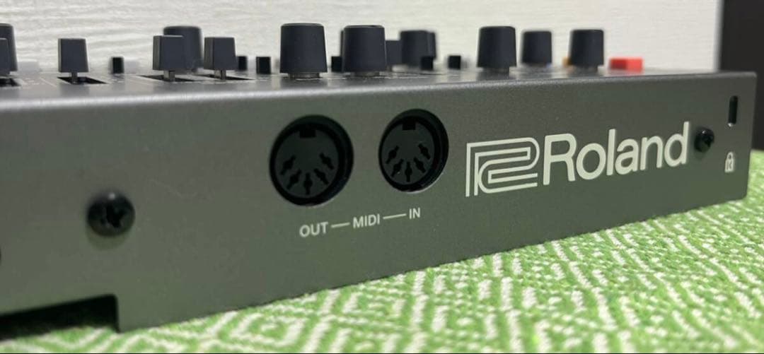 Roland JX-08 Boutique シンセサイザー 動作確認済 元箱