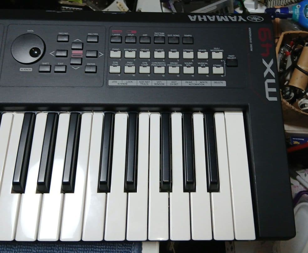 美品　YAMAHA MX49 シンセサイザー　純正ケース入　ペダル