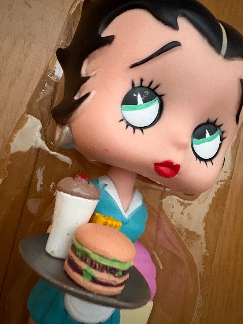 Wacky Wobbler Drive-In Betty Boop フィギュア