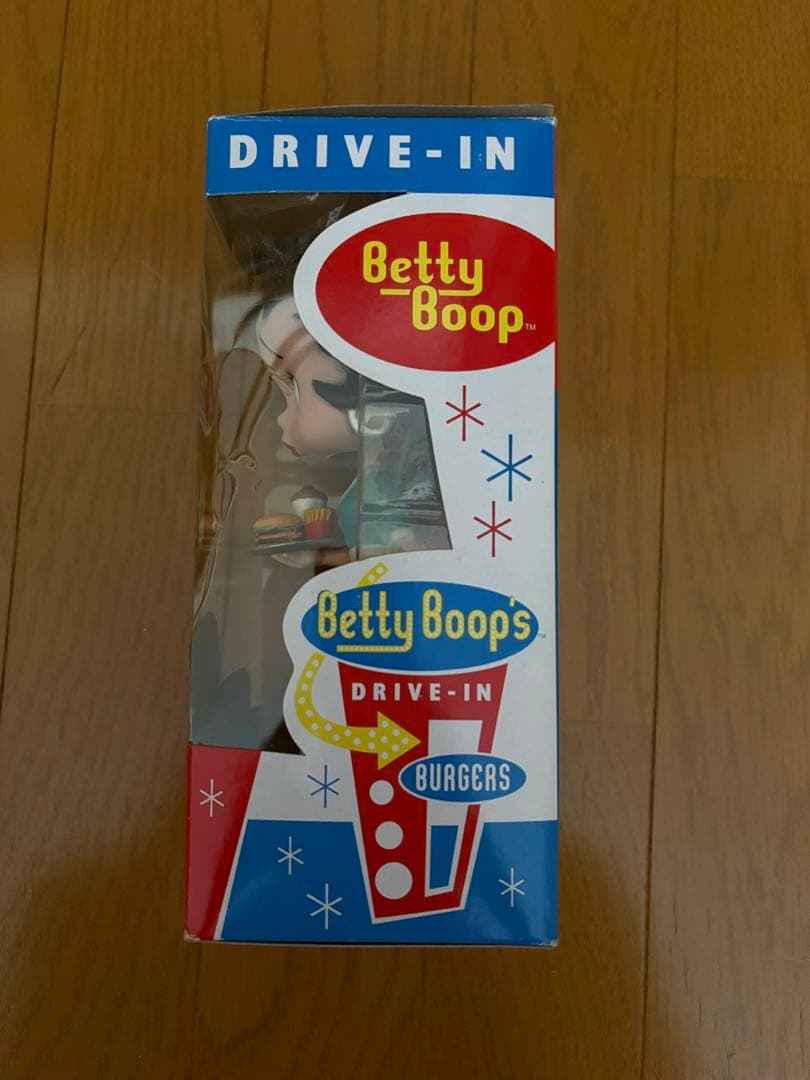 Wacky Wobbler Drive-In Betty Boop フィギュア