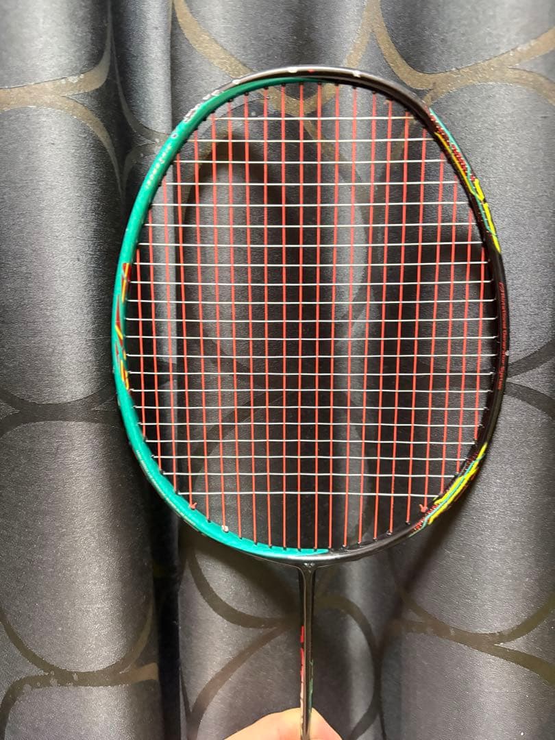 Yonex バドミントンラケット 青/赤