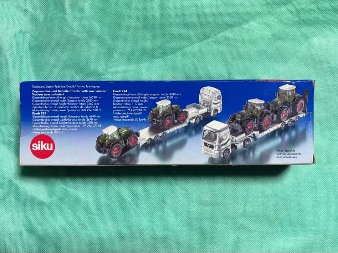 Siku 1840 低床トレーラー Fendtトラクター2台付き