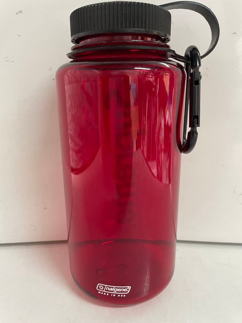 【662】supreme Nalgane 32 oz Bottle