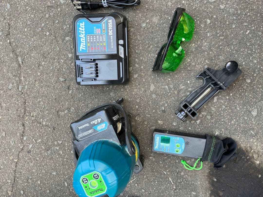 Makita マキタ レーザー墨出し器 SK10GD