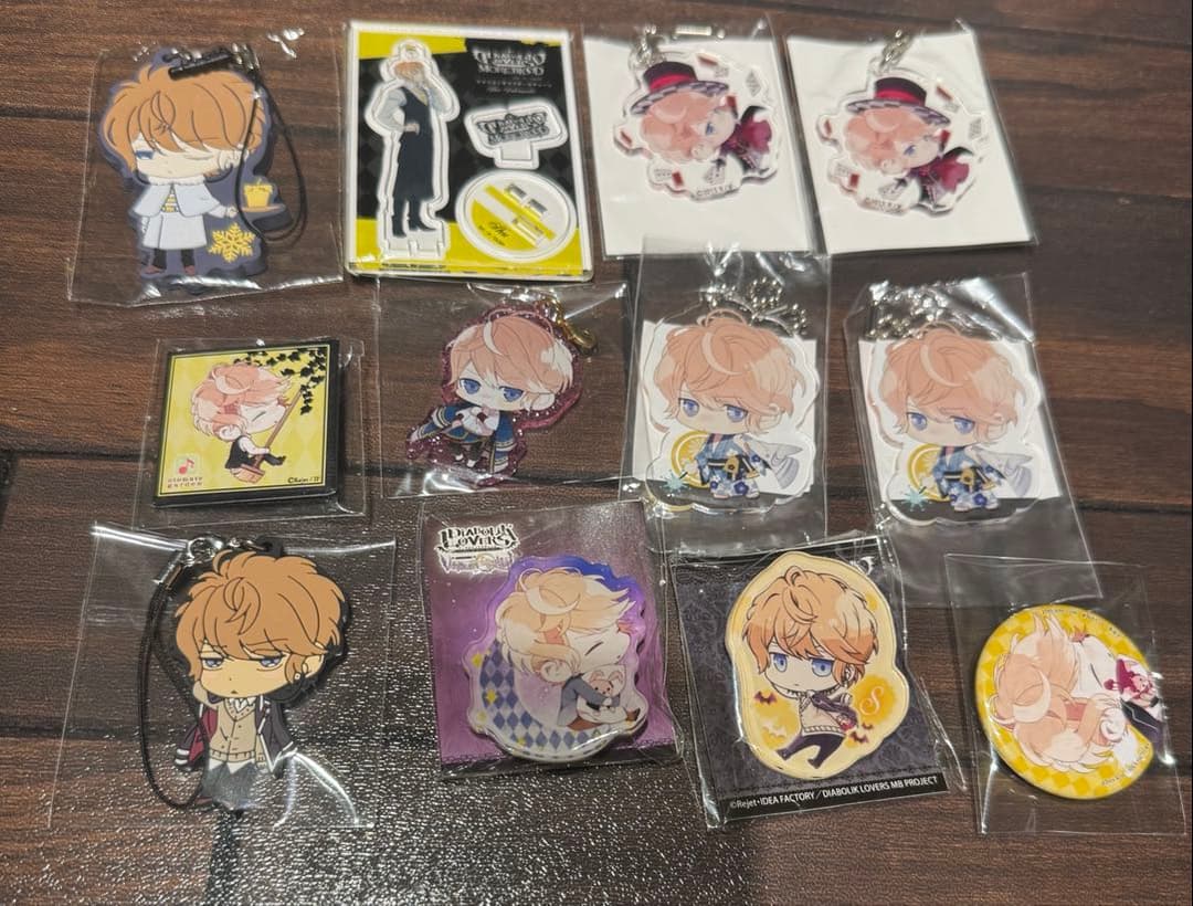 DIABOLIK LOVERS 逆巻シュウ　缶バッジ　アクキーラバスト合計43点
