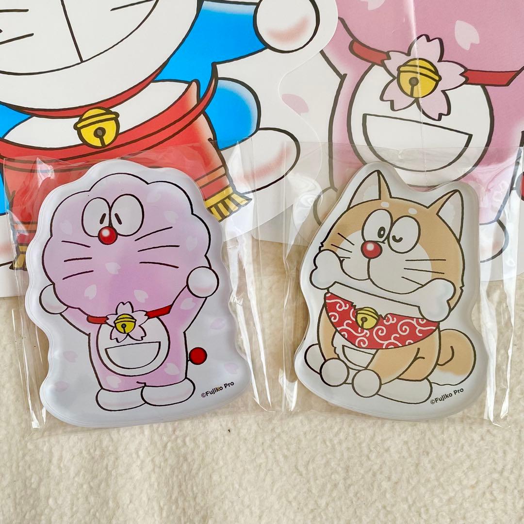 ※新品100％ドラえもん＆フレンズ ドラえもんキーチェーンおにぎり マグネット桜