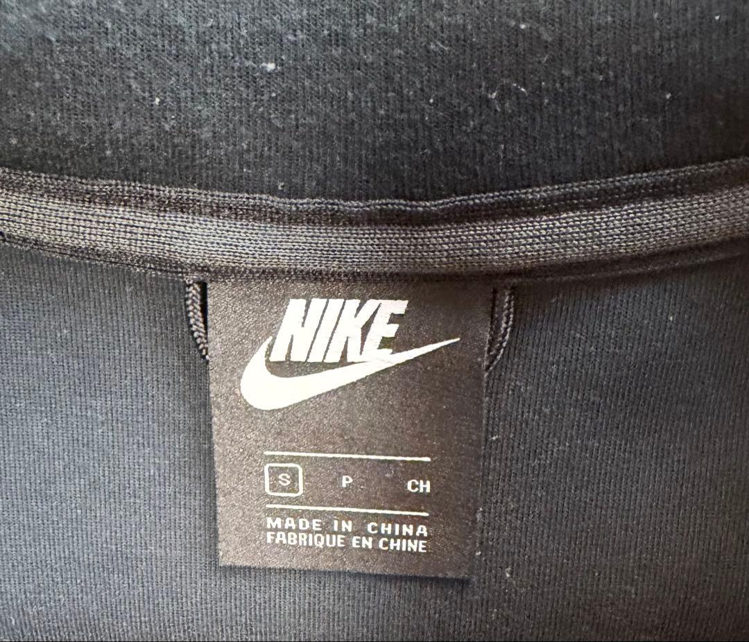 Nike ブラック　テックパーカー S