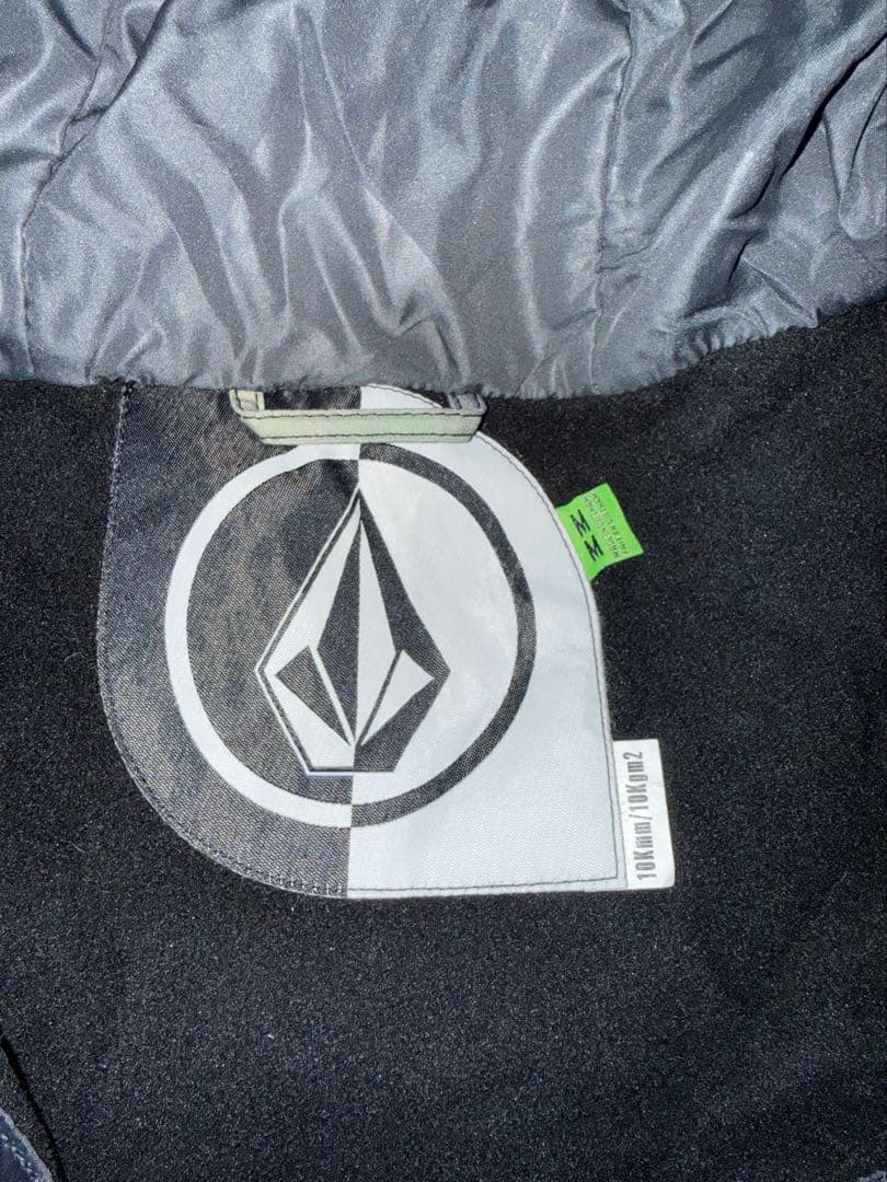 VOLCOM スノーウェア ジャケット(パンツも出品中セット販売可能)
