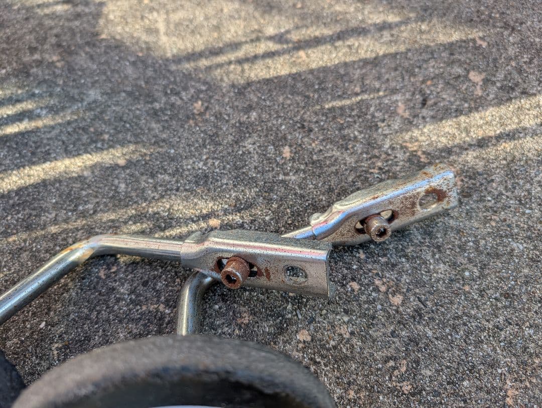 幼児用自転車 、補助輪つき