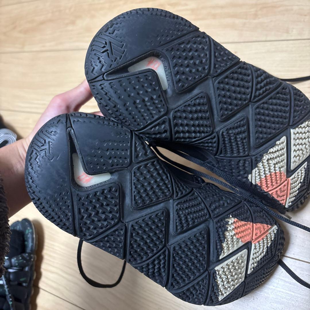 Nike Kyrie s2ブラック/ピンク バスケットシューズ