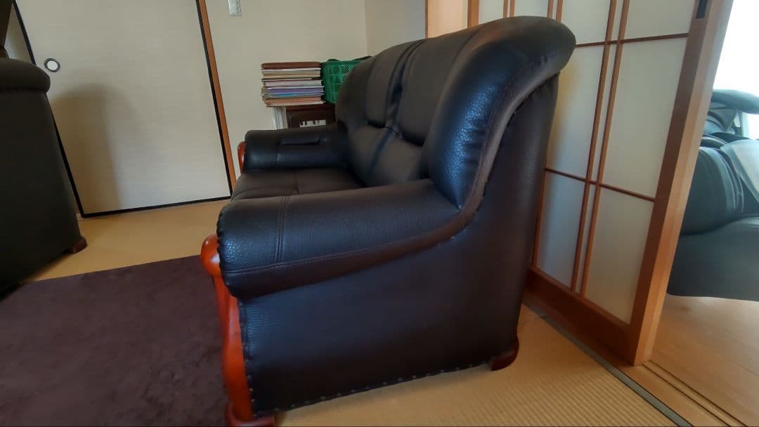 2人掛けクラシックスタイル レザーソファ 黒