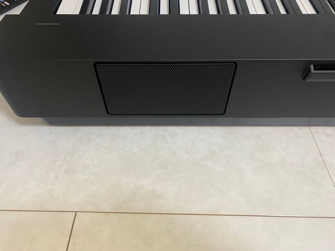 YAMAHA ヤマハ P-225B 電子ピアノ　キーボード