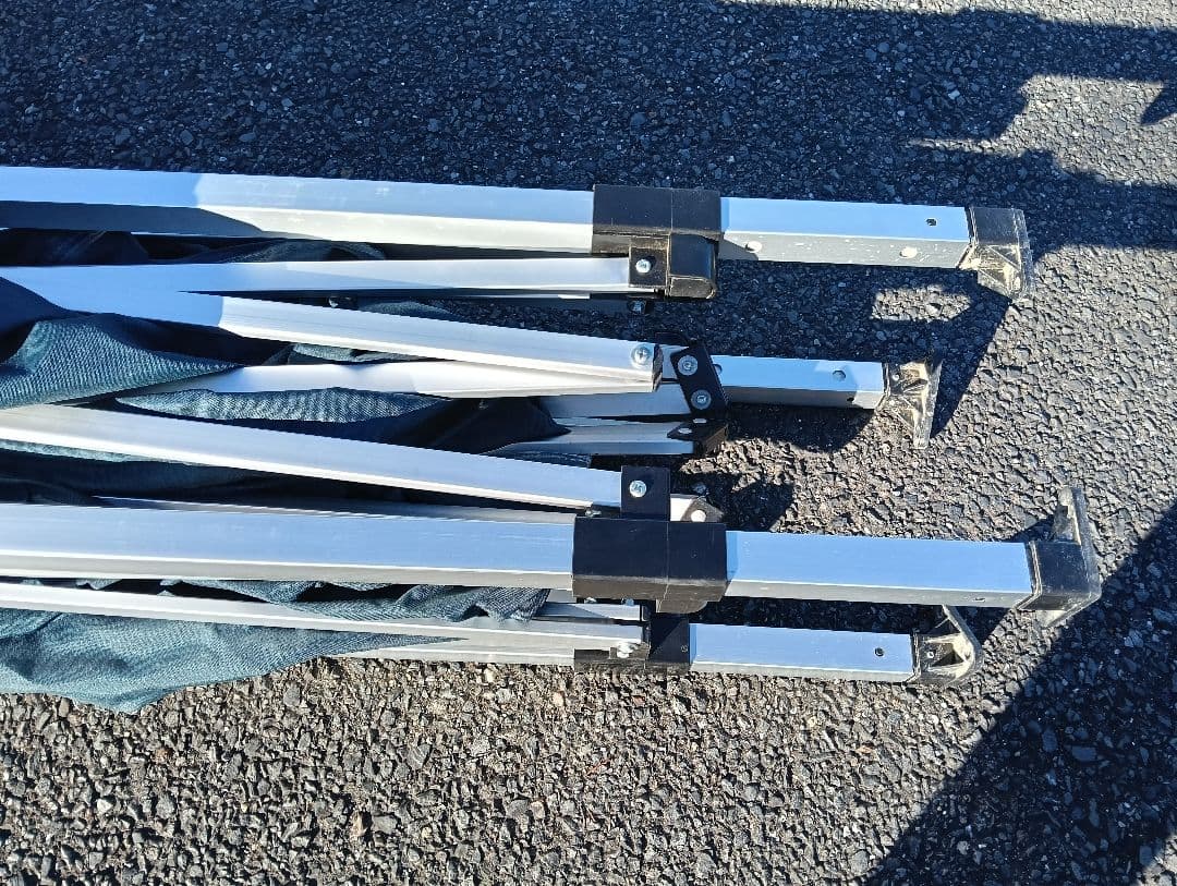 新春特価//SOUTH FIELD 4人用アルミワンアクション型タープ