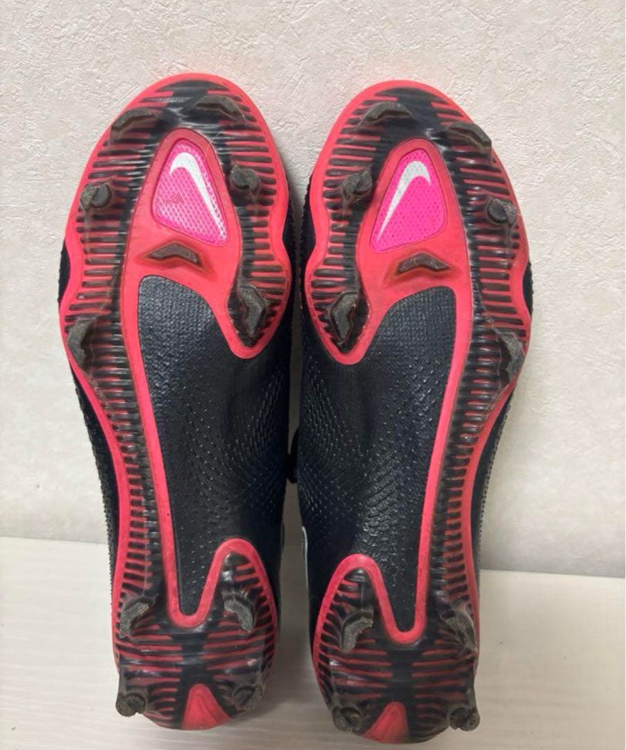 NIKE ファントムGT 黒ピンク