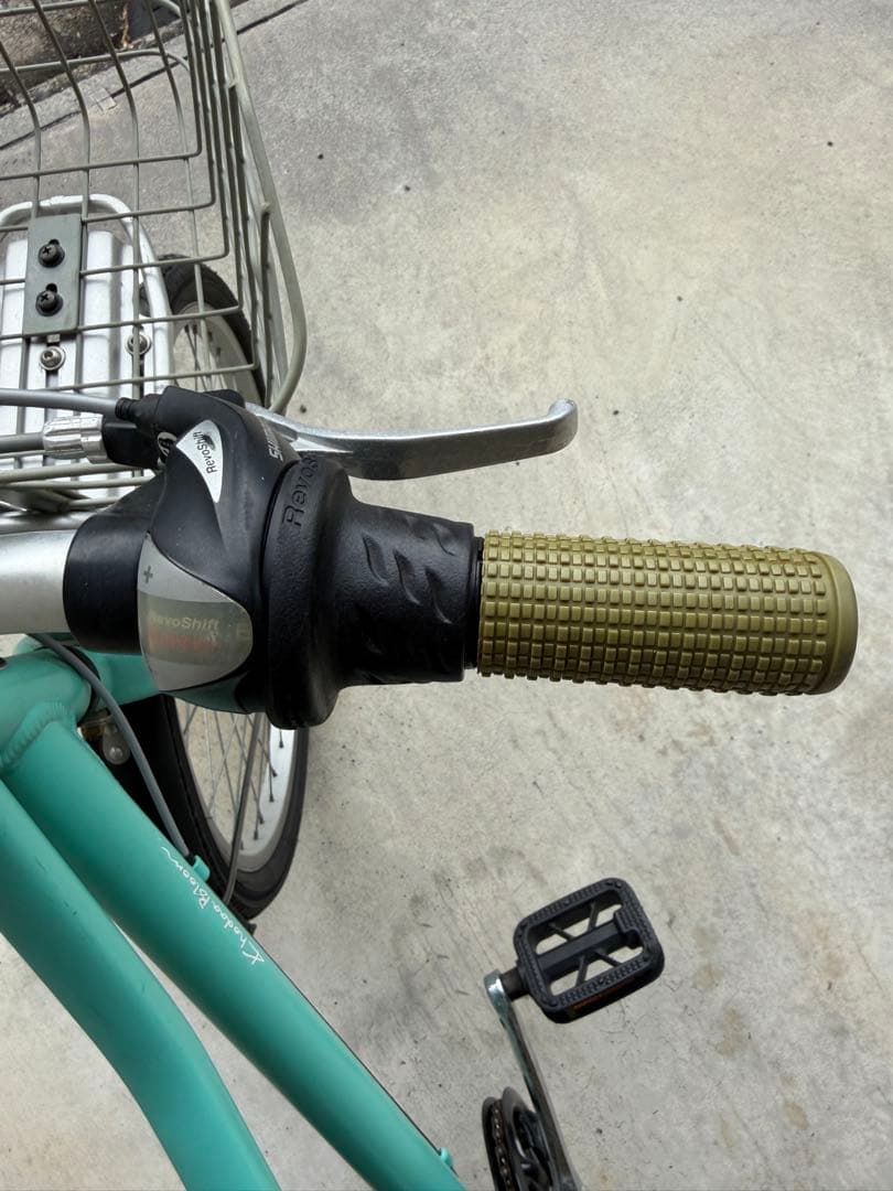 【直接引取り限定】自転車KhodaaBloomコーダブルーム22インチ