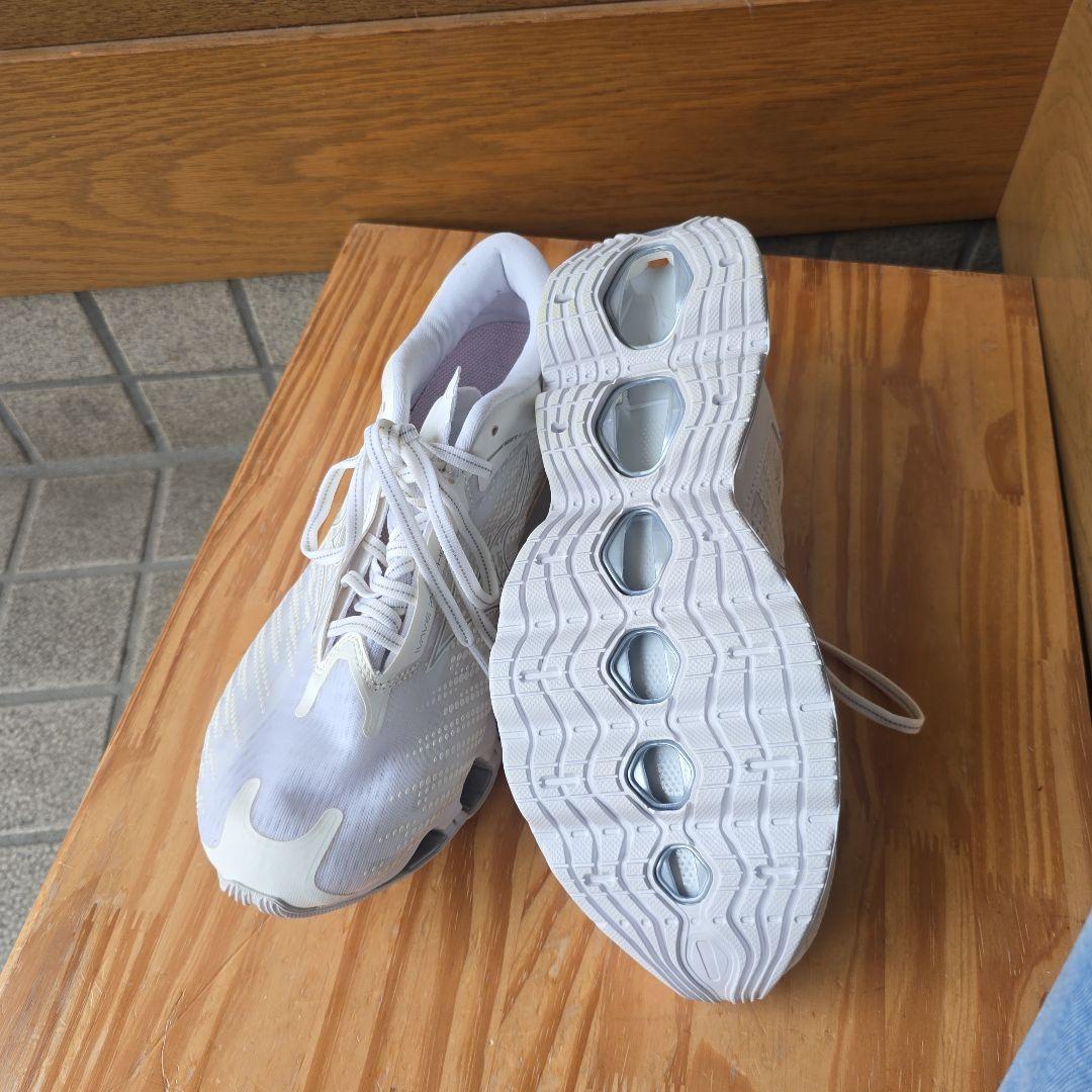 「MIZUNO WAVE」