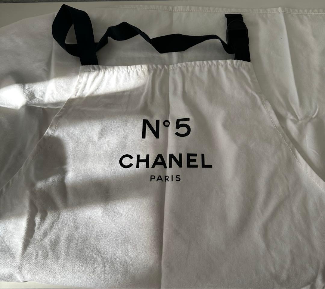 CHANELエプロン　ファクトリー　N°5の100周年記念　ホワイト　激レア