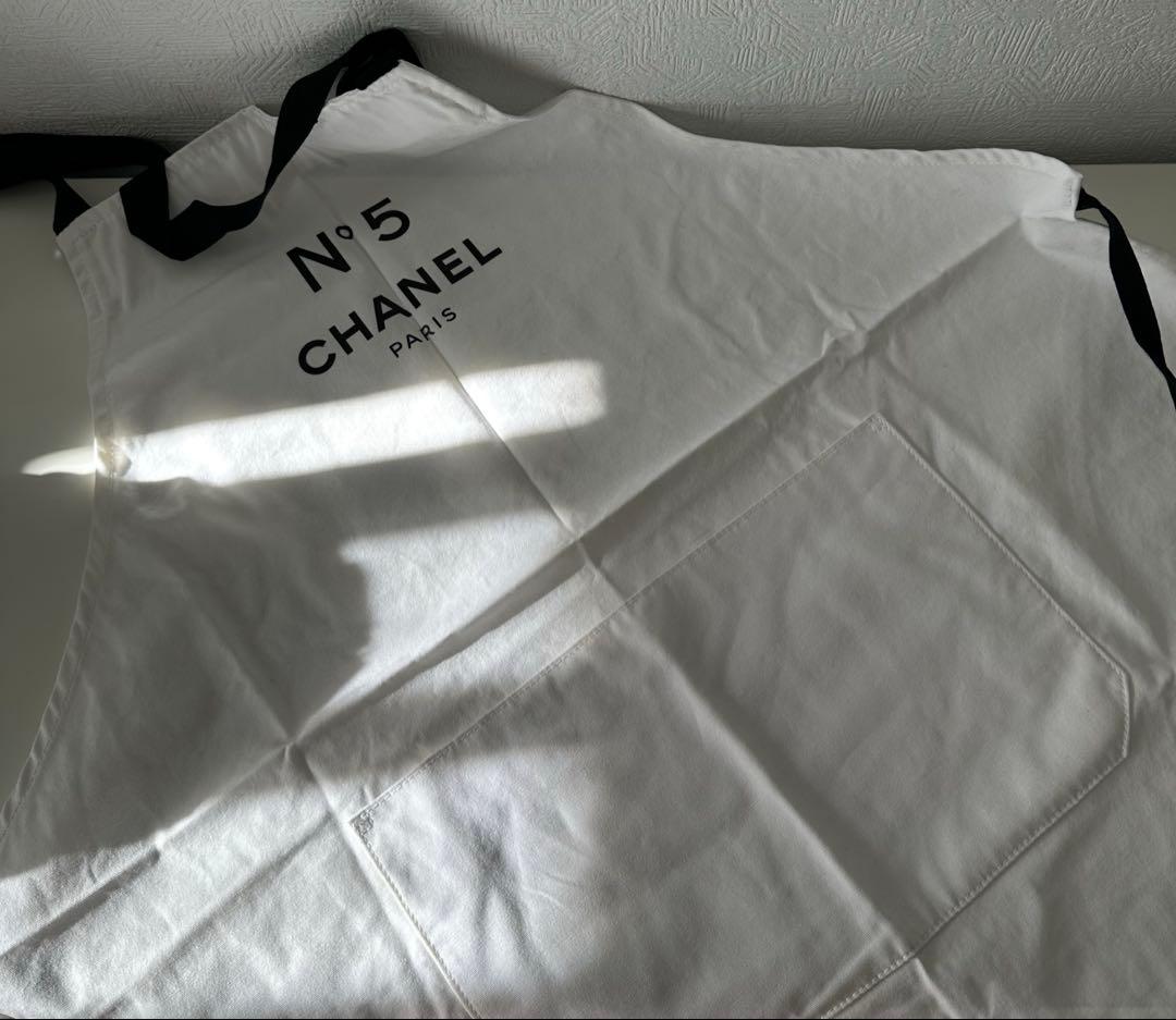 CHANELエプロン　ファクトリー　N°5の100周年記念　ホワイト　激レア