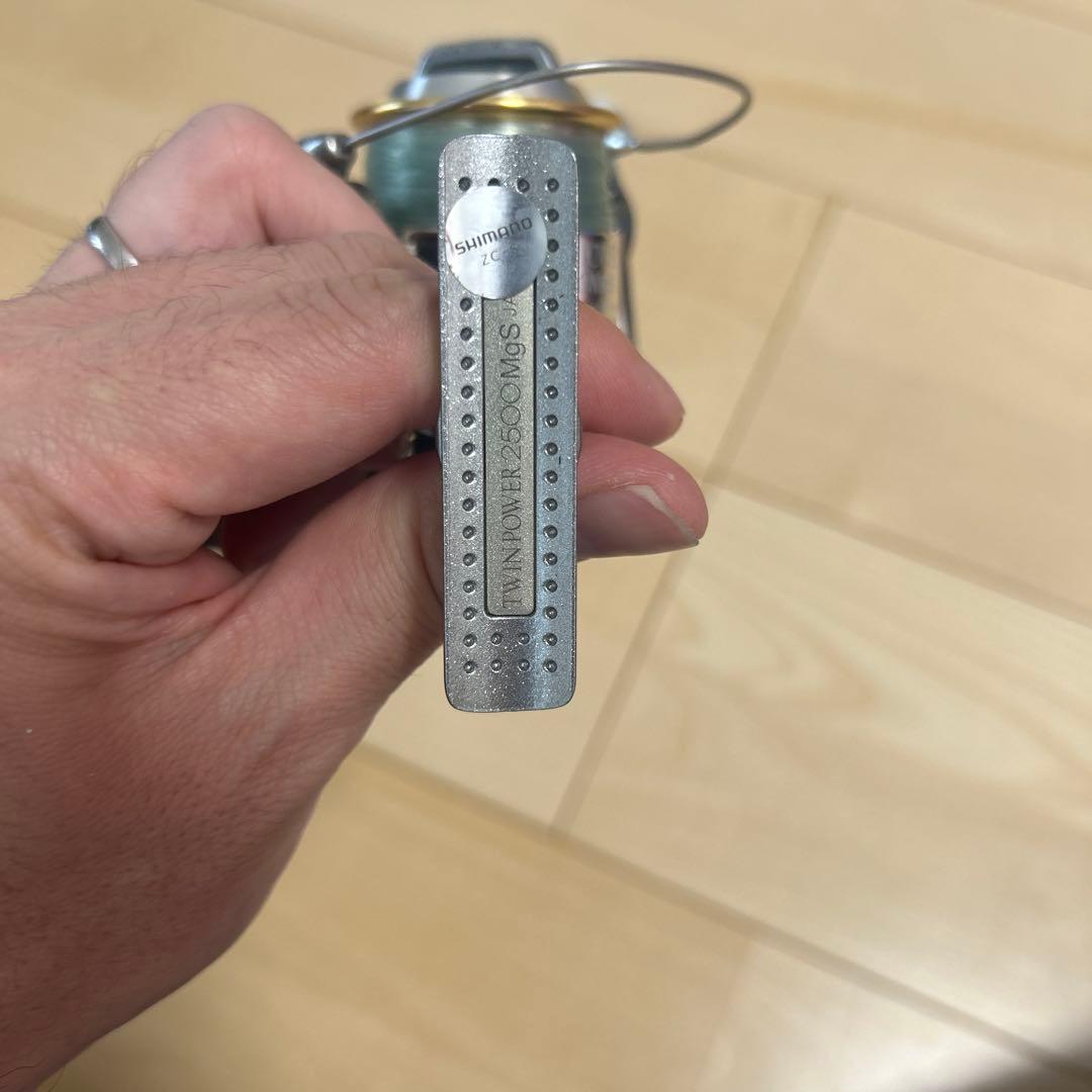 SHIMANO TWIN POWER 2500MgS スピニングリール