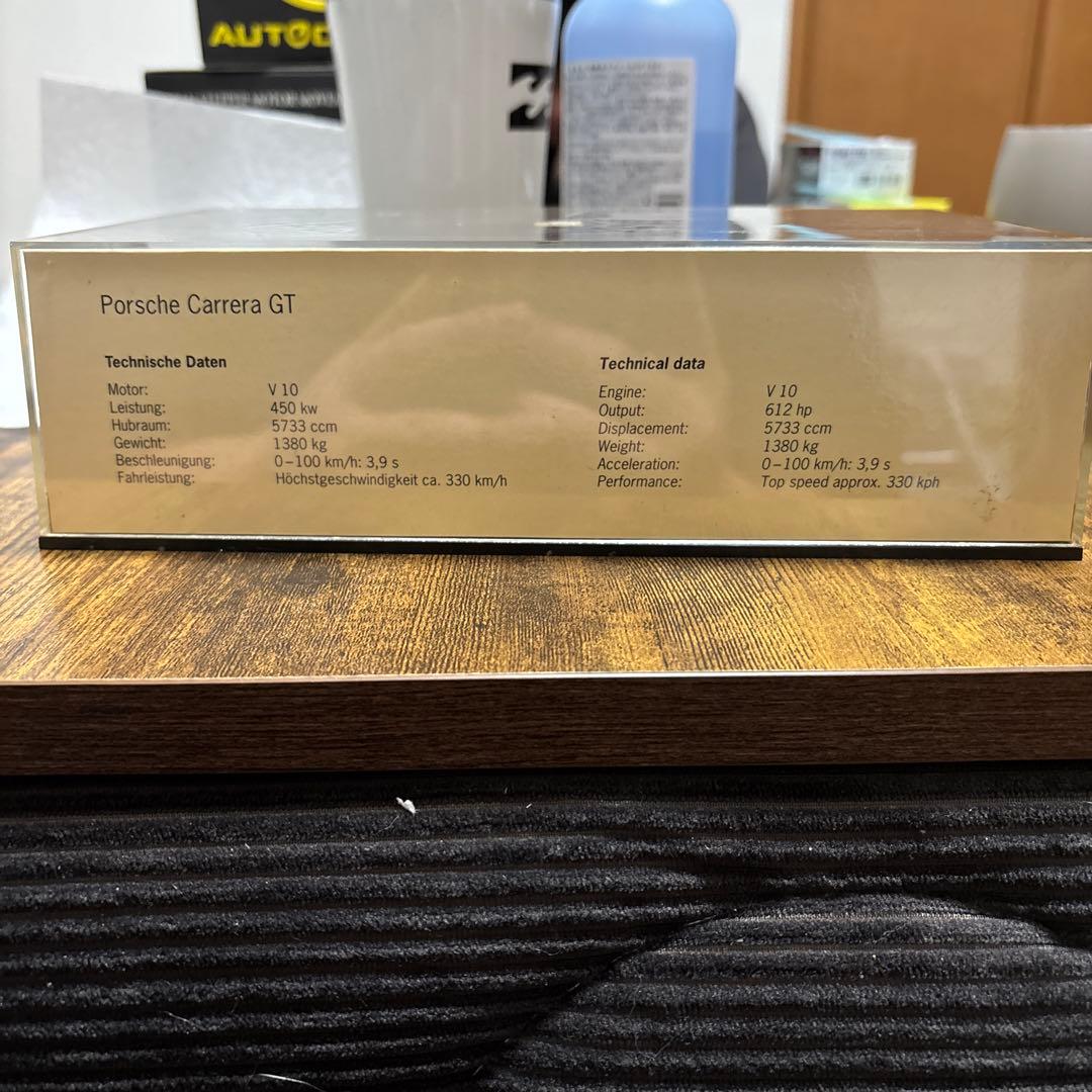 1/43 ポルシェ カレラGT ディーラー特注モデル 2台セット
