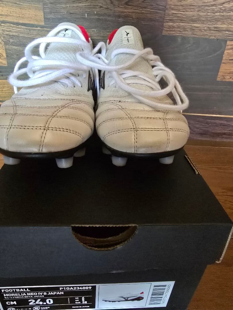 サッカースパイク　MORELIA NEO Ⅳβ JAPAN