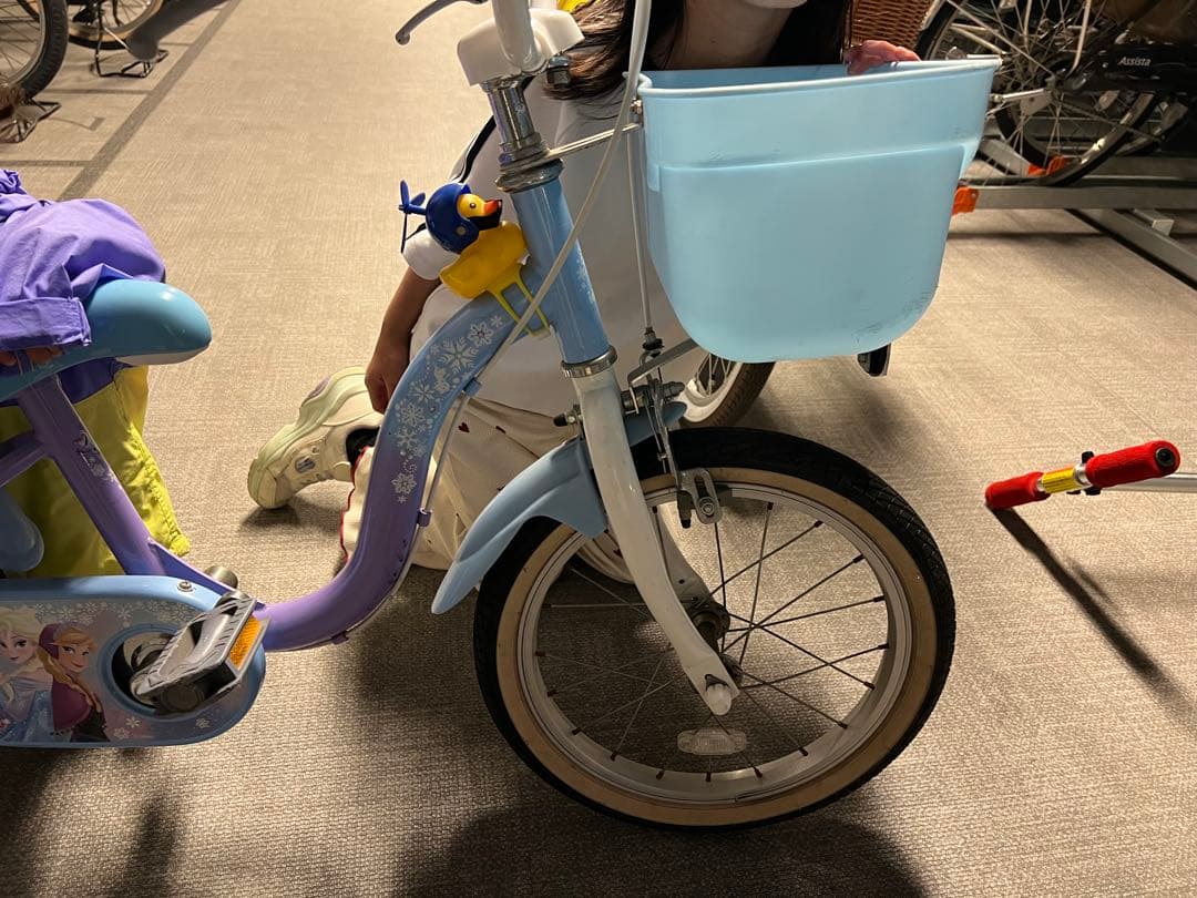 【引き取りお願いします】子供用自転車16インチ　アナと雪の女王　エルサ　アナ