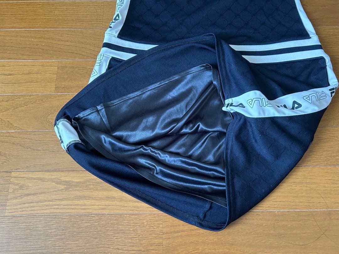 【試着のみ】フィラ FILA ゴルフ 半袖ワンピース751407 ネイビー