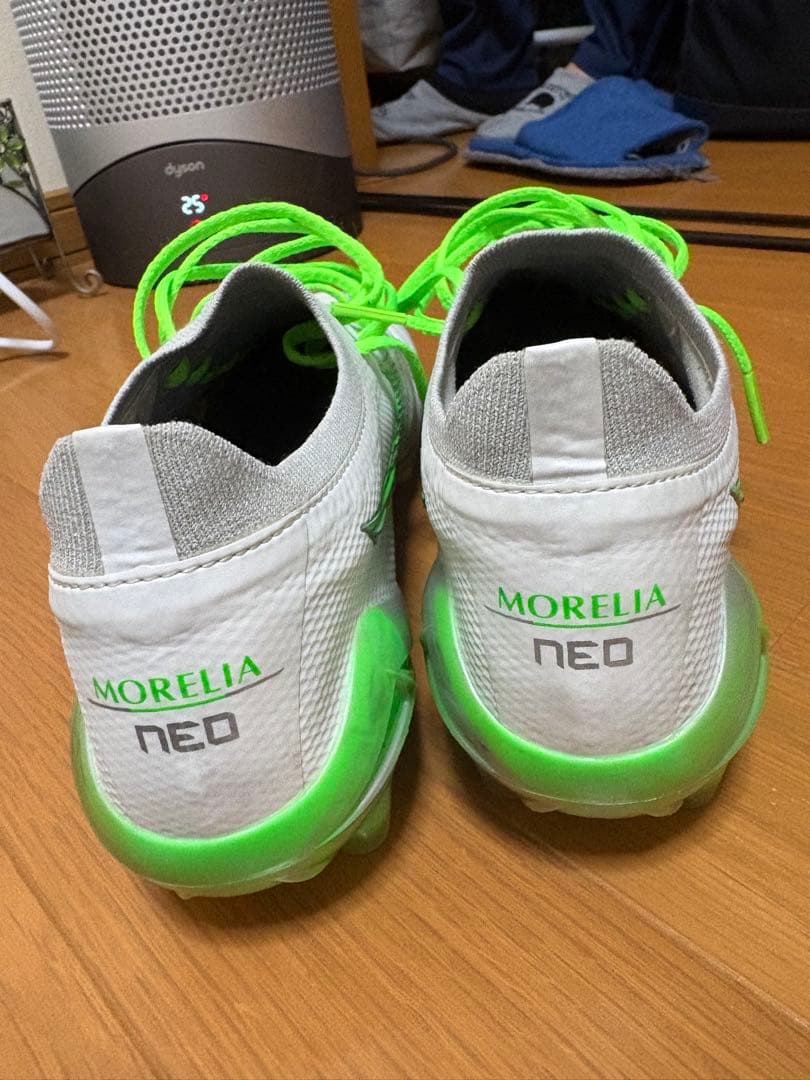 Mizuno Morelia Neo4β