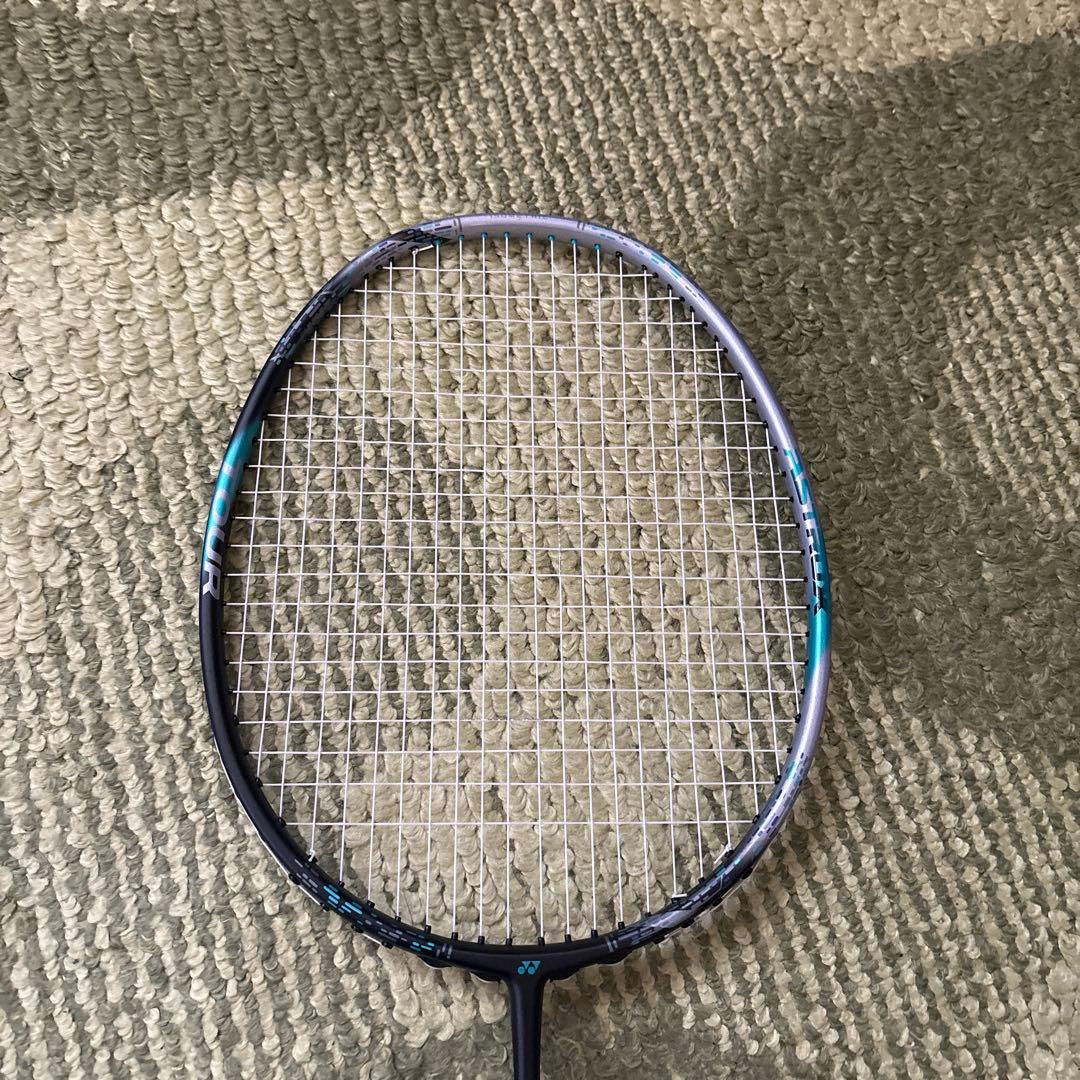 YONEX アストロクス88D TOUR バドミントンラケット　3ug5