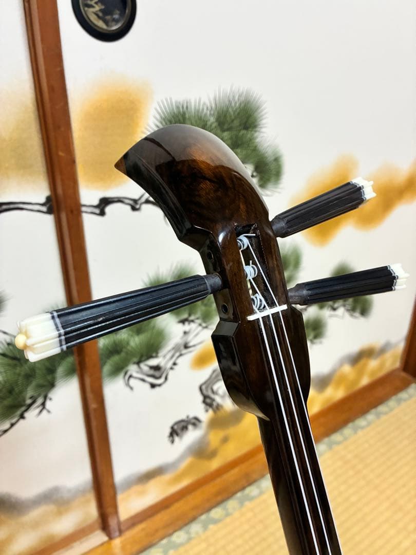 沖縄三線！上質黒木カマゴン！与那城型！本張り【一枚張り】
