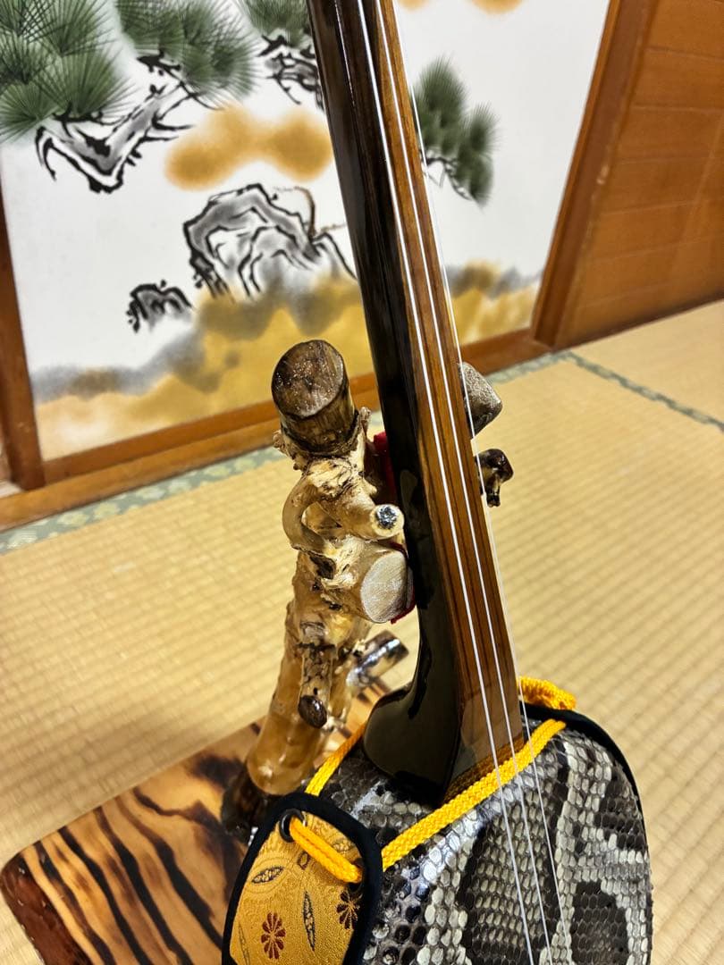 沖縄三線！上質黒木カマゴン！与那城型！本張り【一枚張り】