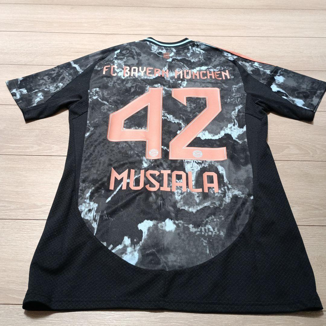 adidas FCバイエルン・ミュンヘン シャツ ムシアラ 42