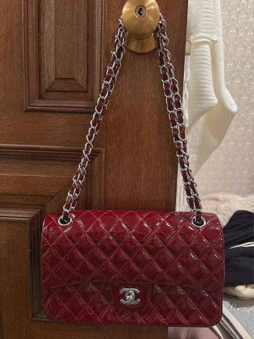 ♡希少♡新品♡CHANELワインレッドエナメルチェーンショルダーバッグ25