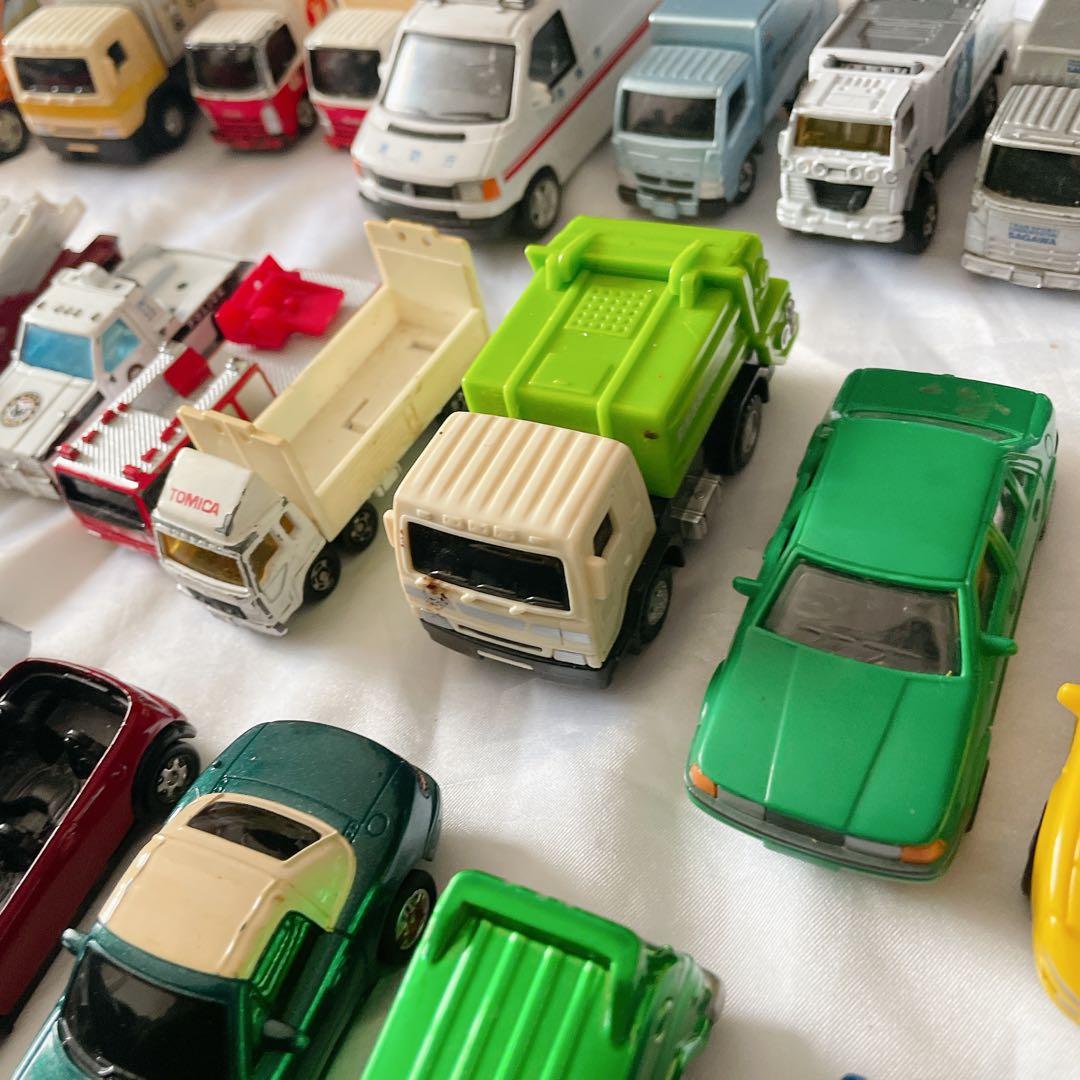 ミニカー まとめ売り トミカなど 59台 ヘリコプター1台 おもちゃ