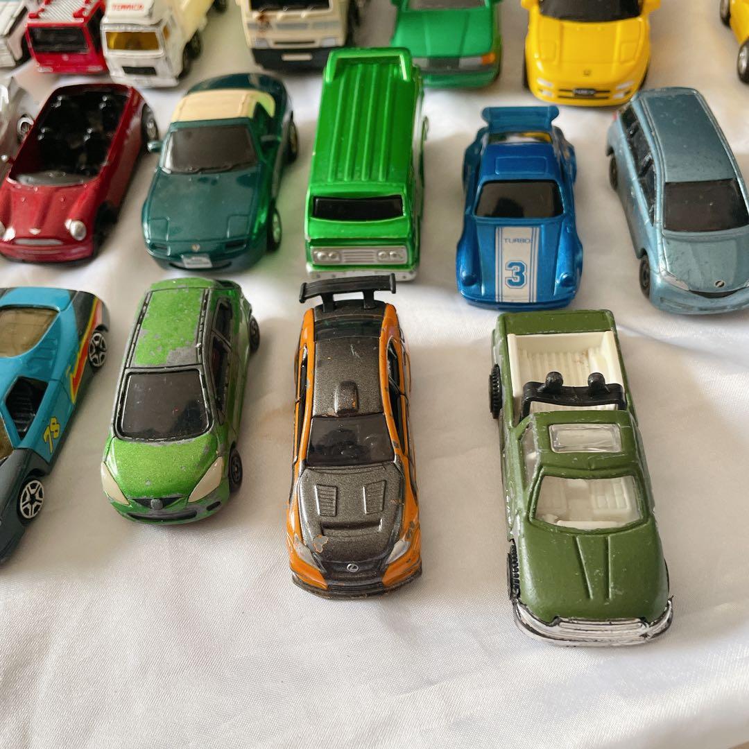 ミニカー まとめ売り トミカなど 59台 ヘリコプター1台 おもちゃ
