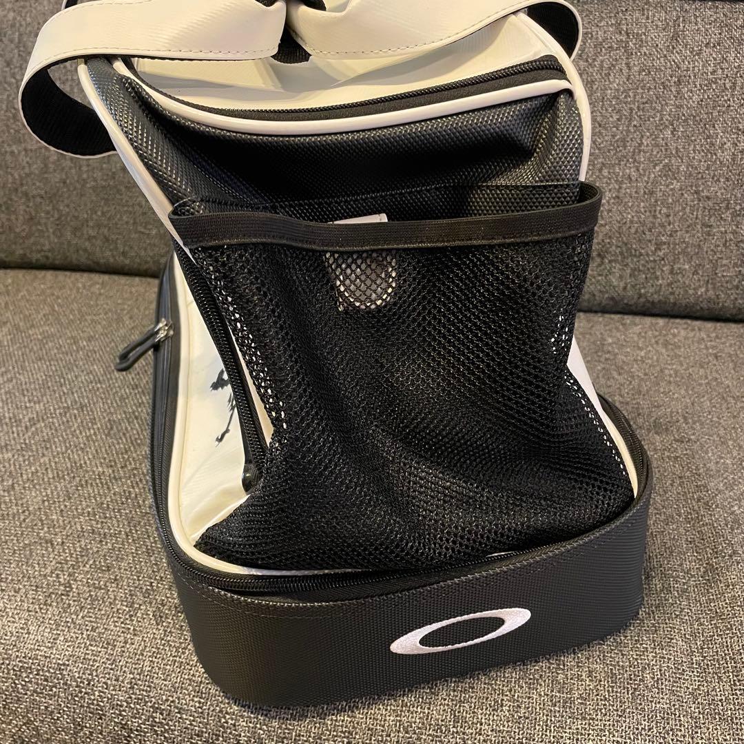 OAKLEY ゴルフ用ロッカーバッグ シューズ収納 スカル