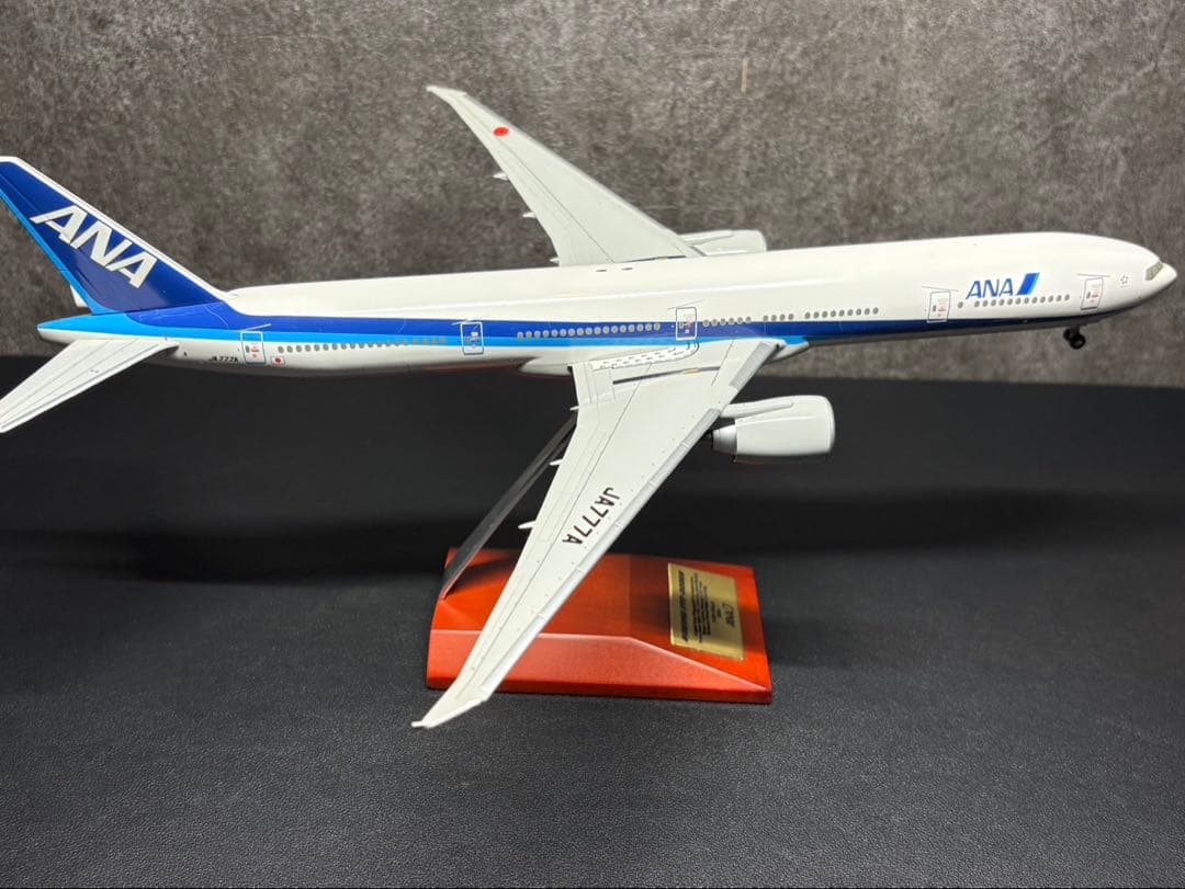 全日空商事 1/200 ANA 777-300ER NH20017