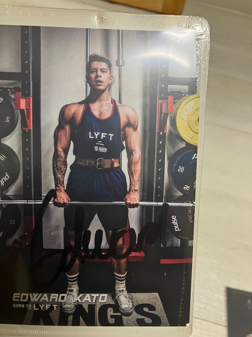 IFBBプロ選手たちのサイン入りグッズ