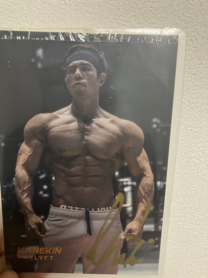 IFBBプロ選手たちのサイン入りグッズ