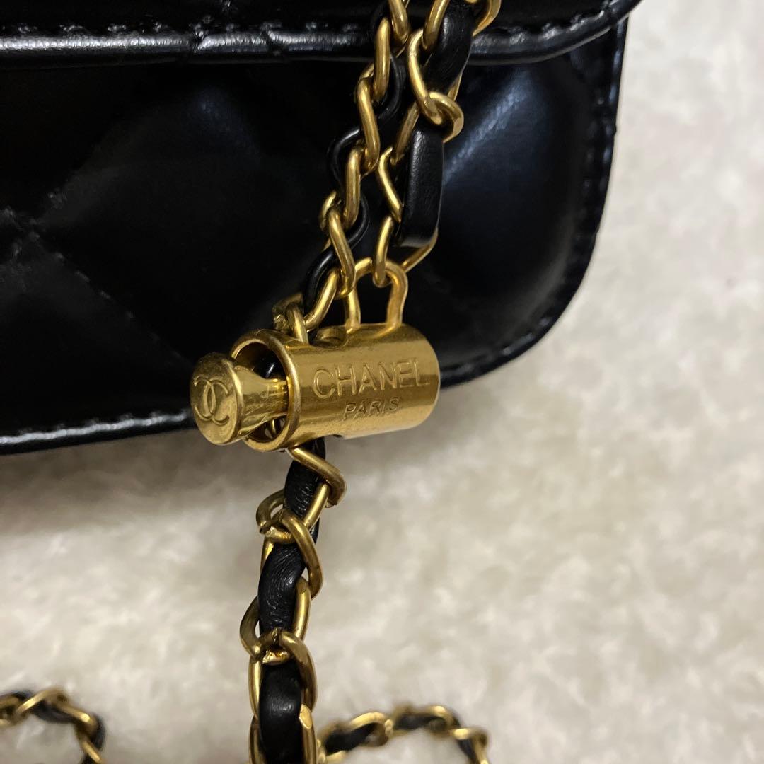 CHANEL 調節可能チェーンショルダーバッグ