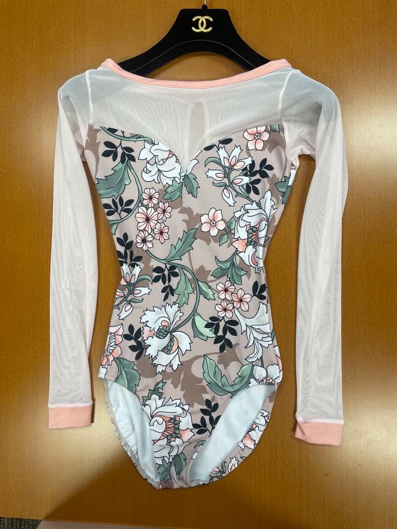 【美品】スティナ　stina レオタード　Mサイズ
