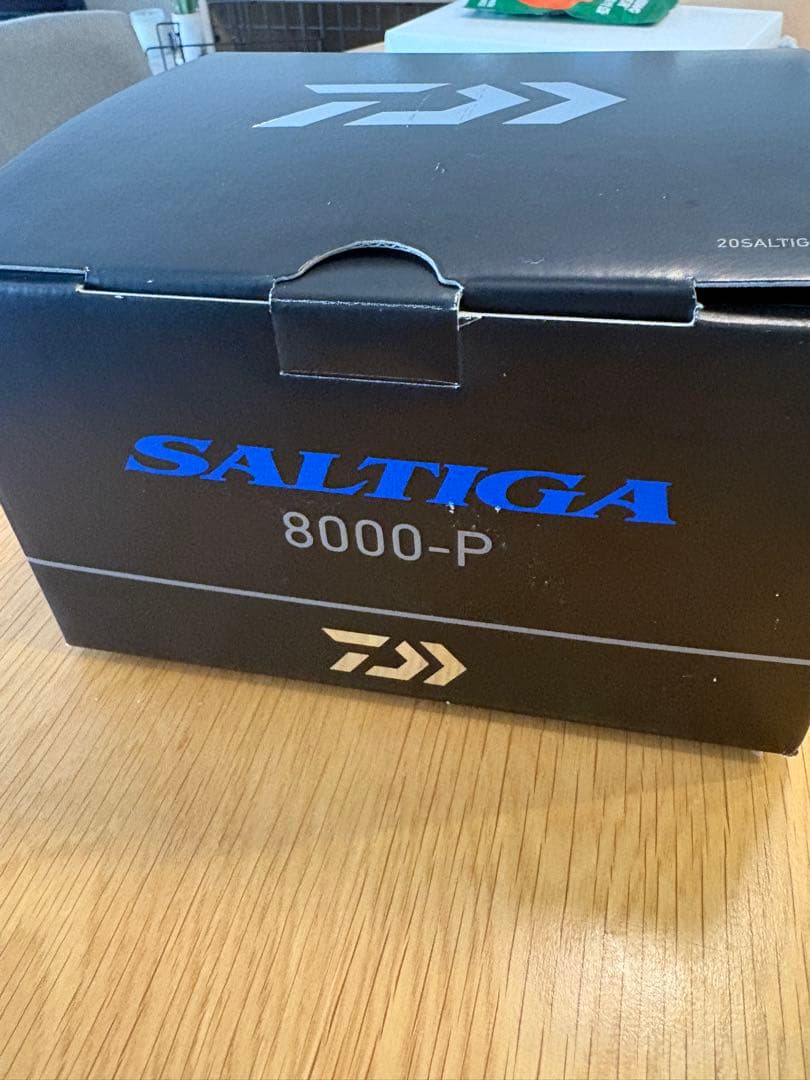 極美品　Daiwa 20 ソルティガ 8000 P スピニングリール
