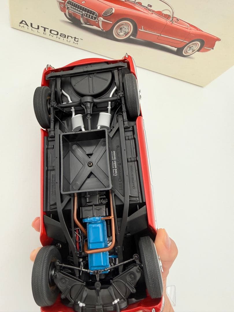 【AUTOart】シボレー・コルベット 1/18 ダイキャストミニカー